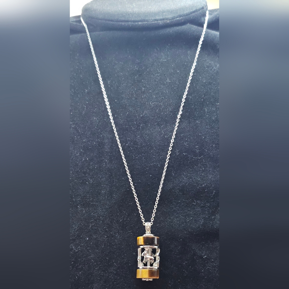 96. Tigers Eye carousel necklace